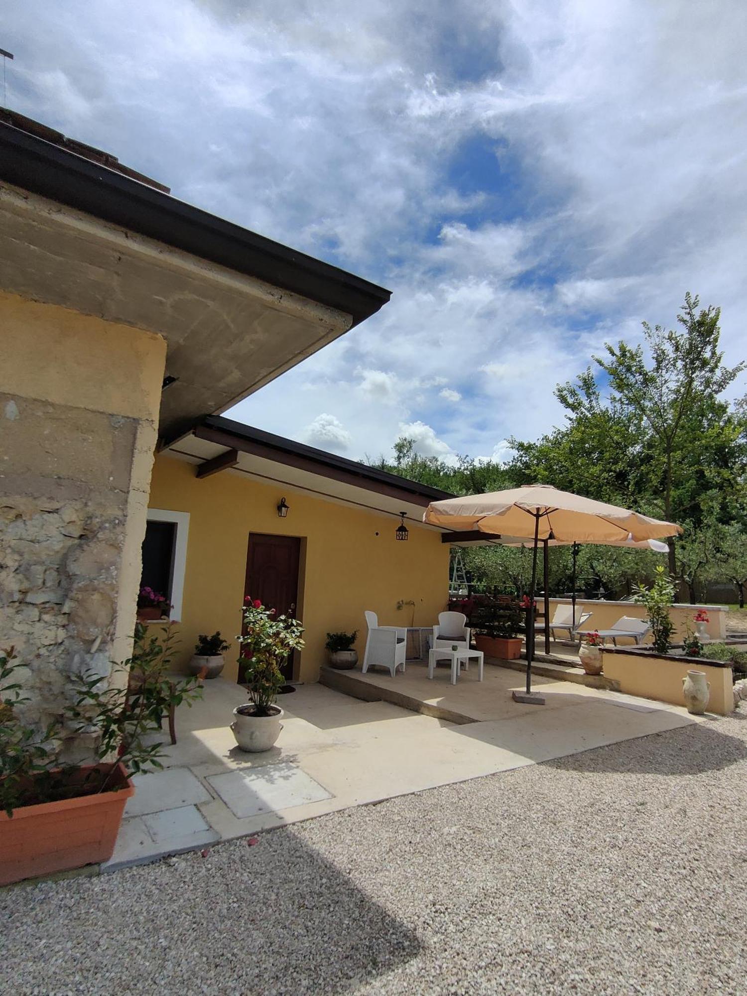 Casale Dei Ricordi Bed & Breakfast Arce Eksteriør bilde