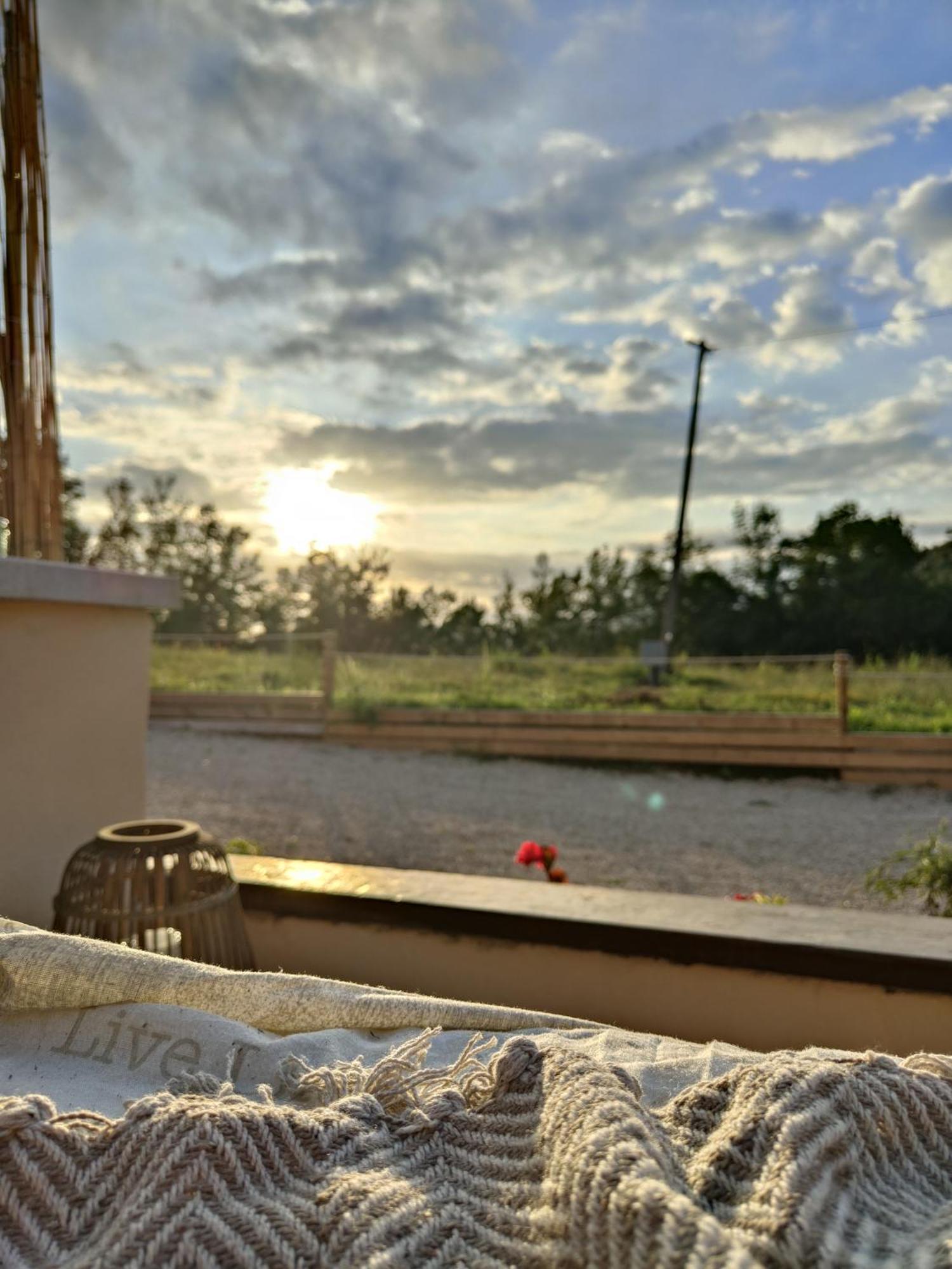 Casale Dei Ricordi Bed & Breakfast Arce Eksteriør bilde