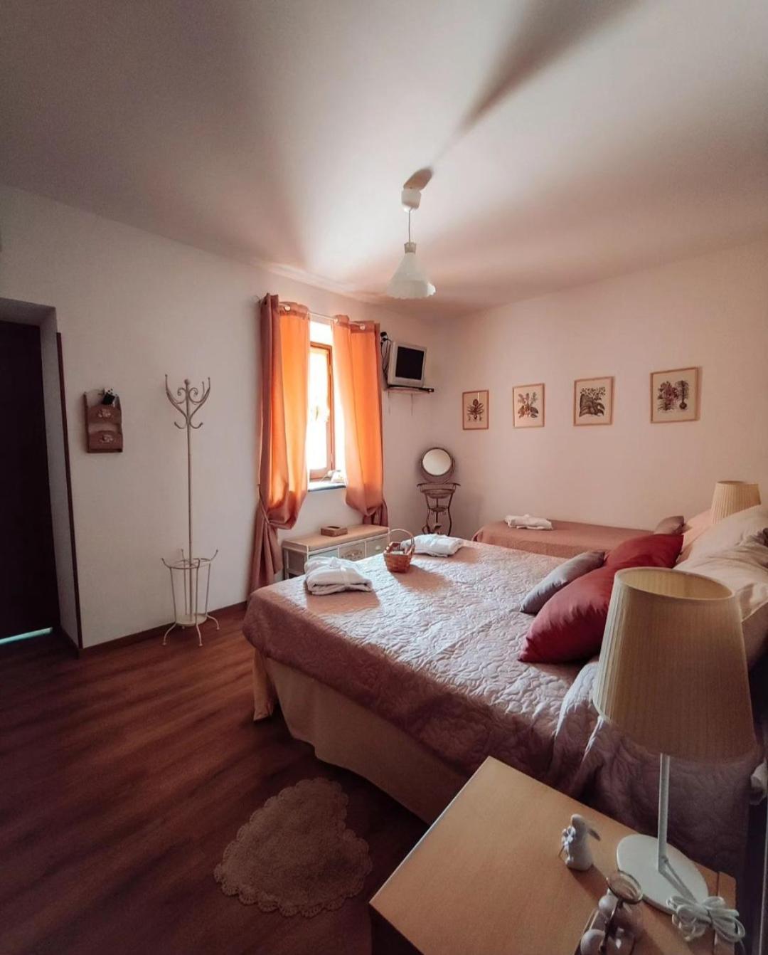 Casale Dei Ricordi Bed & Breakfast Arce Eksteriør bilde